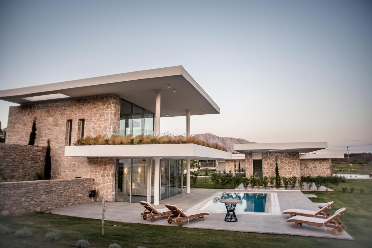 Varko Luxury Suites Palairos Екстер'єр фото