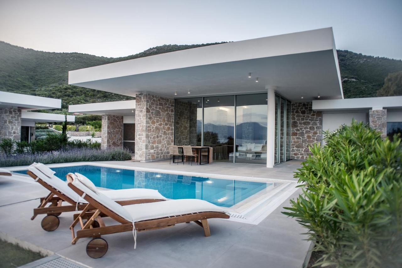 Varko Luxury Suites Palairos Екстер'єр фото